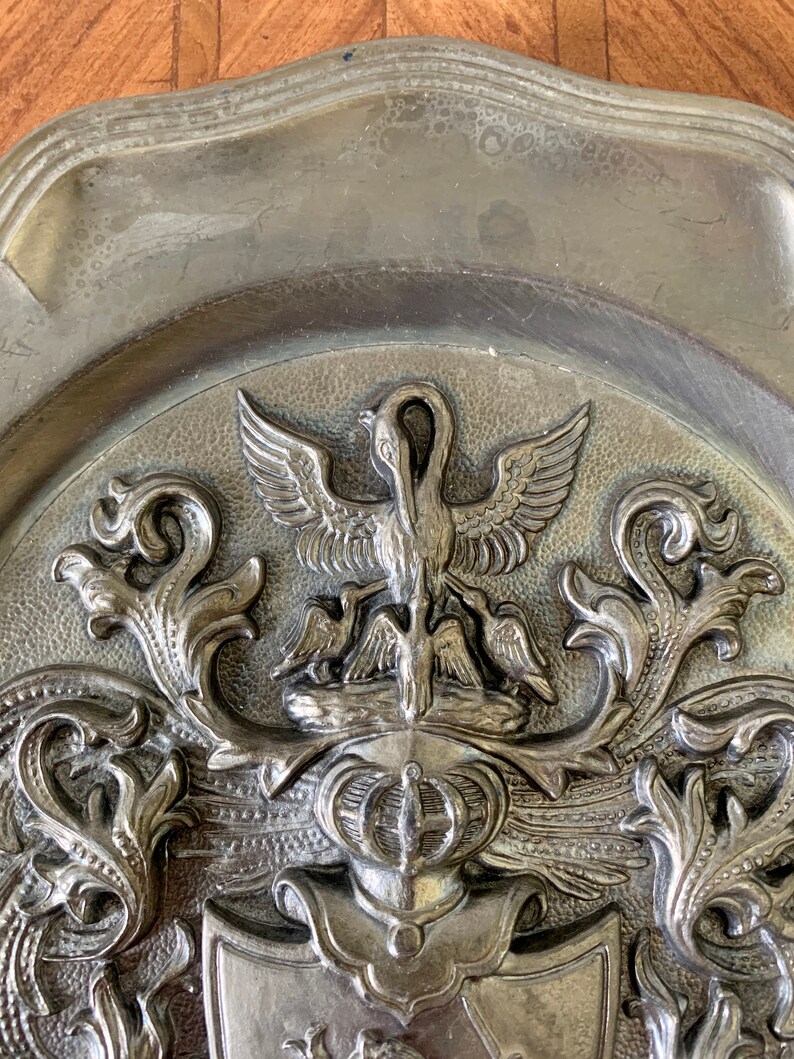 Vintage Pewter Wall Plate With Crest Etsy Ireland