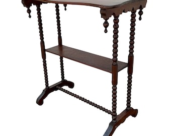 Late 19th Century American Victorian Walnut Side Table