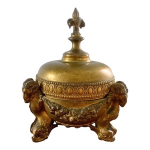Neoclassical Lidded Bowl with Ram&#39;s Heads