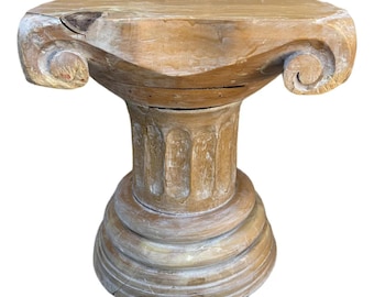 Soporte de pedestal neoclásico vintage de madera tallada, soporte para plantas con columna de greca, pedestal de exhibición romano clásico, mesa auxiliar arquitectónica