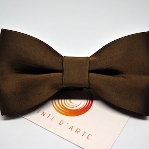 Man bow tie in brown silk, gift ideas for men, accessories for men, for him, original accessories, silk bow tie, elegant bow tie