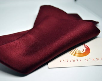 Pocket square for men made up of bordeaux satin mod. Kir