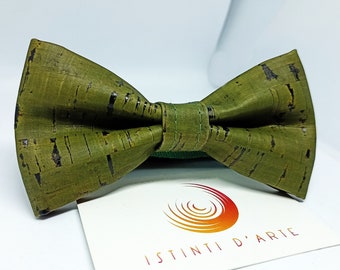 Green cork bow tie for men or children, green cork bow tie, wooden bow tie, wooden green bow tie, green wooden bow tie for man or child,