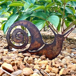 Rustic Metal Snail Yard Art- Spring Summer Garden Decoration- whimsical garden art- Landscape Decorations-Animal Art- Insect Art