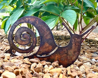 Rustikale Metallschnecke Yard Art- Frühling Sommer Gartendekoration- wunderliche Gartenkunst- Landschaftsdekorationen-Tierkunst- Insektenkunst