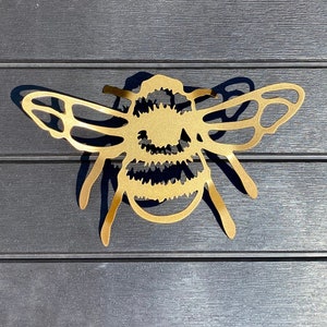 Metal Standing Bee Garden Decoration- summer Yard Art- Garden Bugs-Whimsical Outdoor Bee Decor 3D Bumble Bee Wall Decor-Gift for Her Him