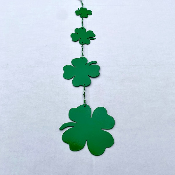 Shamrock St Patrick’s Day Windspinner Windchime- Emerald Green Shamrocks Garden Decoration Hanging Mobile