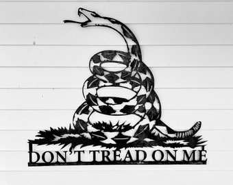 Metal Don’t Tread on Me Sign- Man Cave Garage Decor- Wall Decor- Gift for Him Her Patriotic Decoration Gadsden Flag- Mens Bedroom Wall Art