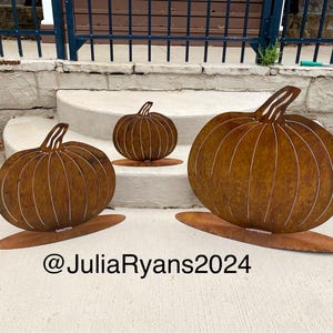 Rustic Metal Pumpkins on a Stand Fall Front Porch Decor - Halloween Garden Decoration