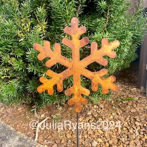 Rustic Metal Snowflakes Winter Yard Art- Christmas Garden Decoration