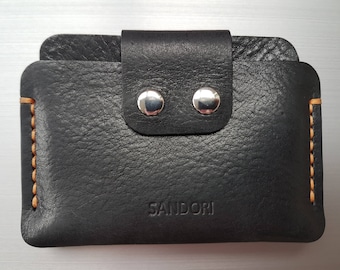 Sandori Mini Portemonnaie, Geldbörse, Brieftasche, echtes, genarbtes italienisches Leder, schwarz mit  Kontrastnaht in cognac, Handarbeit