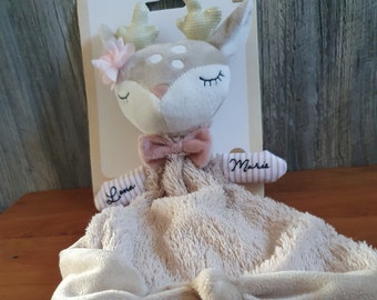 Doudou cerf Ella, personnalisable avec prénom - brodé main - cadeau de naissance ou d'anniversaire - Bieco, cadeau unique