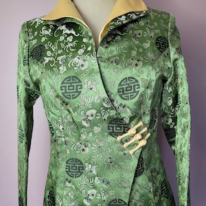 Vintage Asian Chinese Boerzhongshi silk collared fitted Jacket. UK size 10.