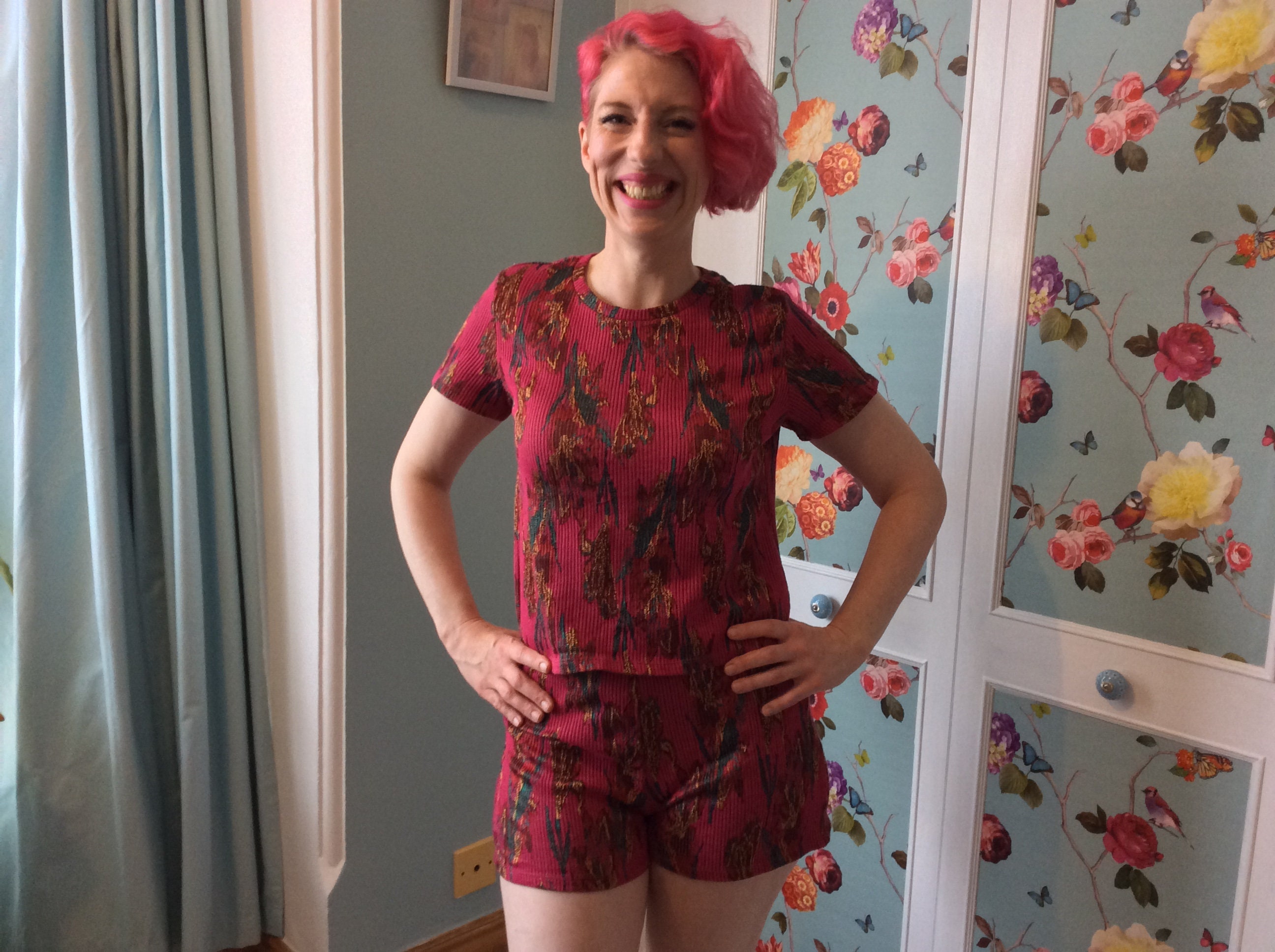 Vintage ladies shorts and T-shirt set from Zara Trafaluc range, Size 10/12