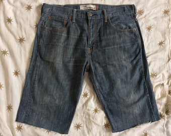 Vintage Levi Strauss & Co 569 loose straight cut off jeans. Unisex jeans shorts. 34 inch waist.