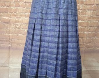 Vintage purple wool Tweed pleated skirt from The Dunedin range at Edinburgh Woollen Mill, UK size 10 (more a size 8 in todays sizes)