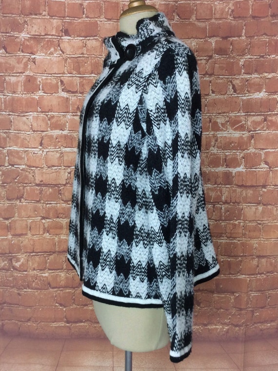Wednesday Cape 299 Black