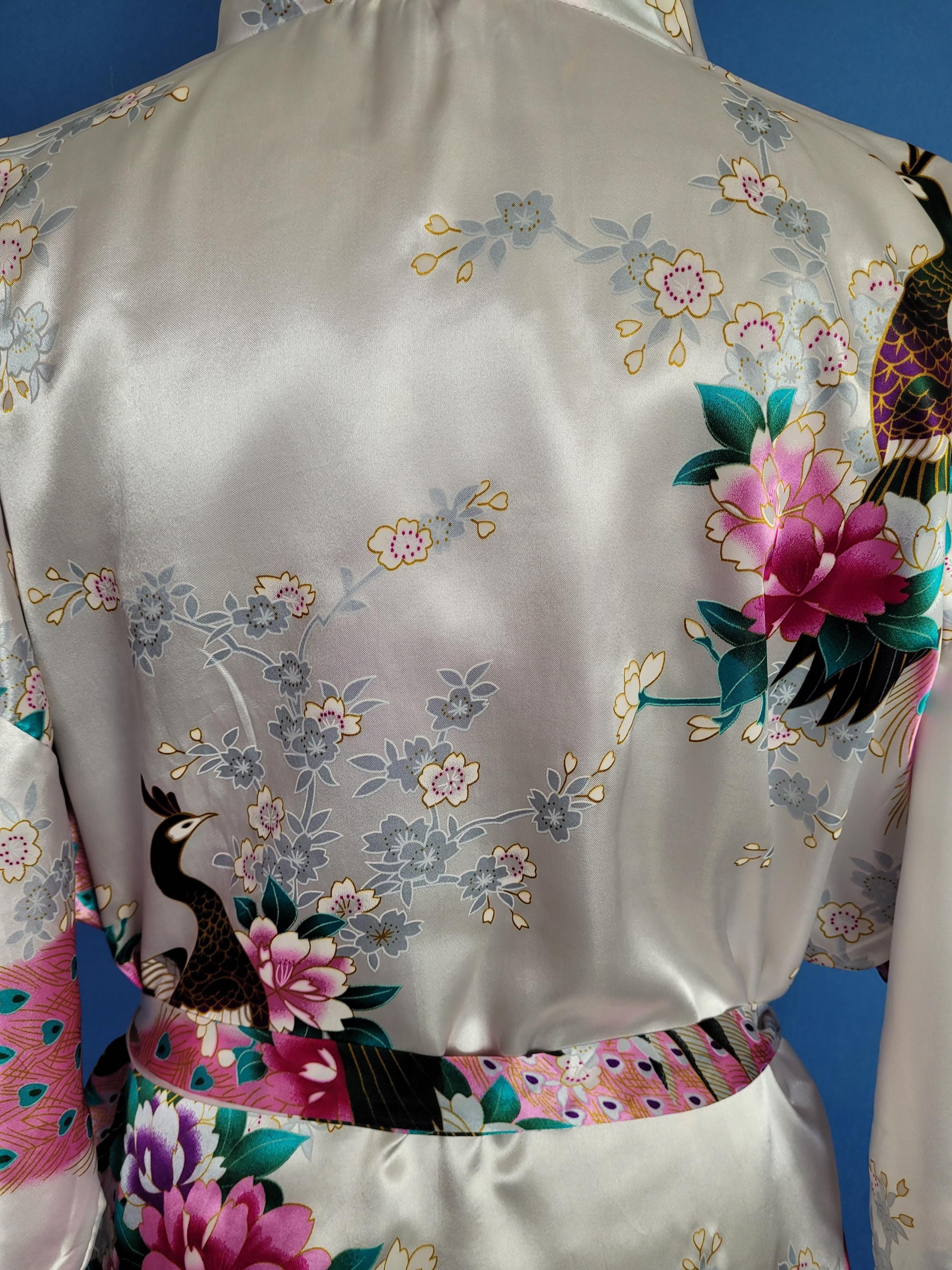Ye Robe Vintage Mei Ye Si Da Peacock Design White Satin Kimono Robe. One Size ...
