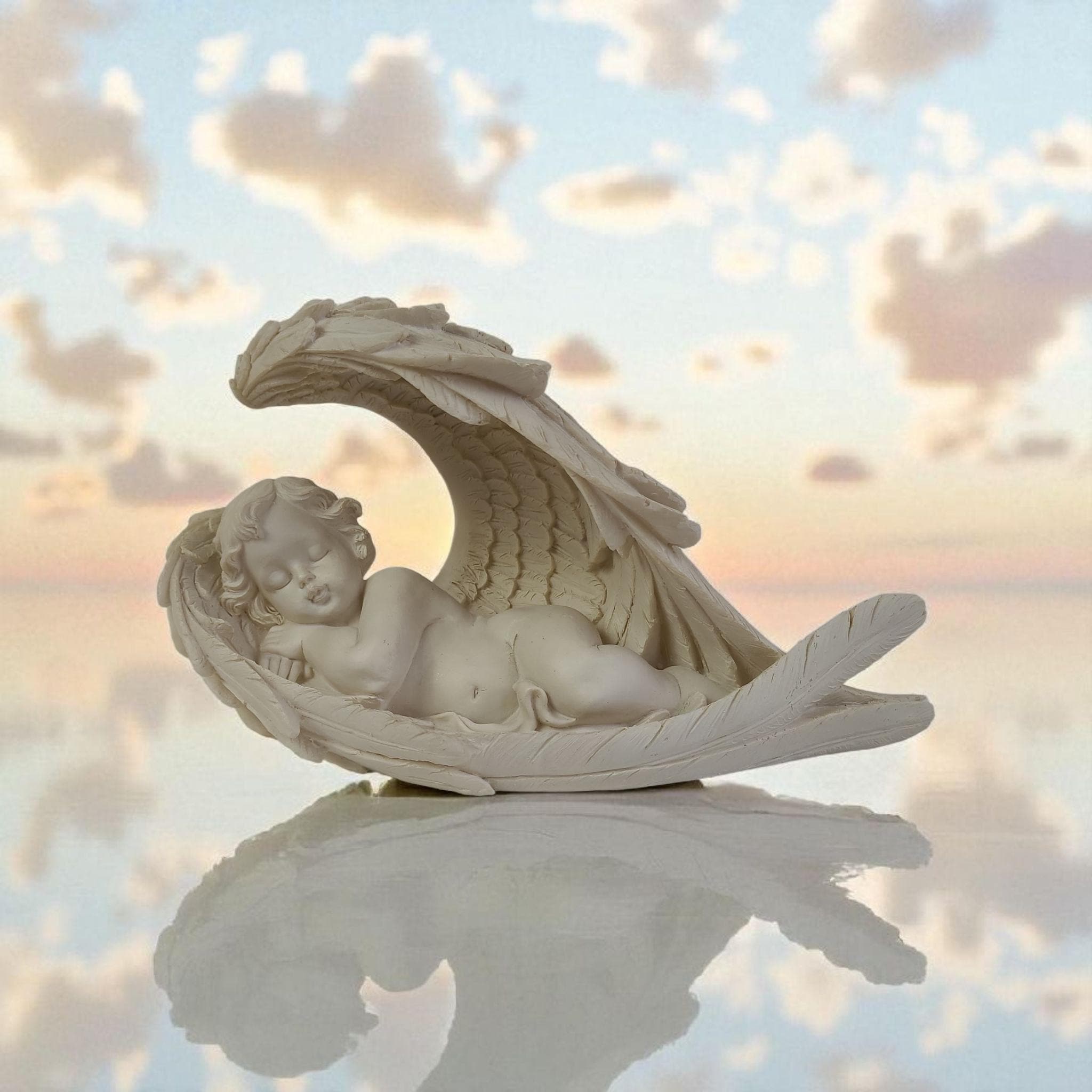 眠っている天使の像、智天使の置物 幅 30 cm、高さ 17 cm、奥行き 12 