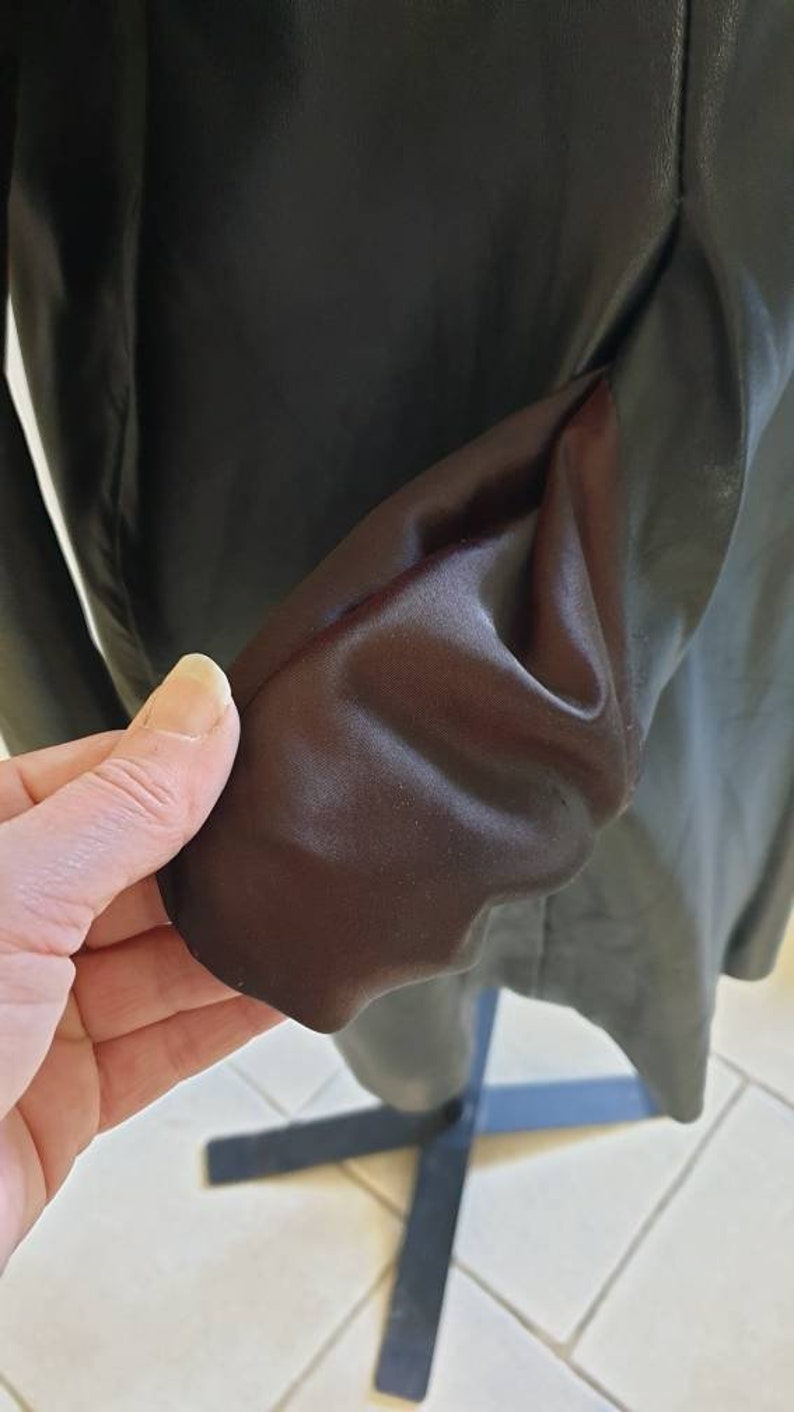 Milan vintage knee length luxury soft leather black coat size 20