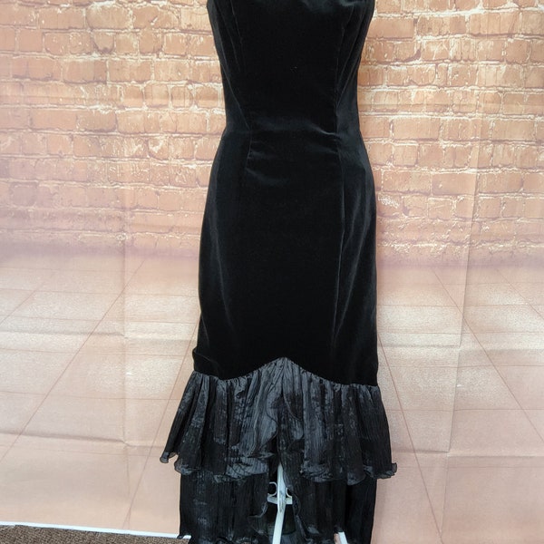 1980s John and Pill Collection black velvet evening dress, cocktail dress UK size 8