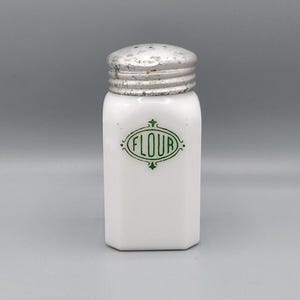 Hazel Atlas Kitchen Shaker