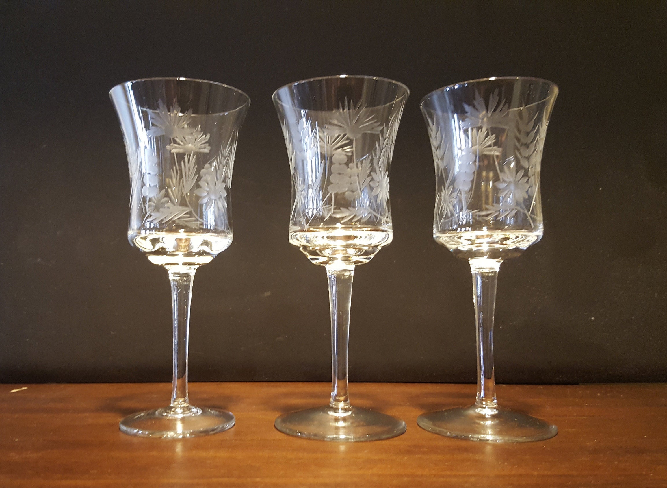 4 Etched Glass Wine Glasses in a Wheat Pattern Etsy