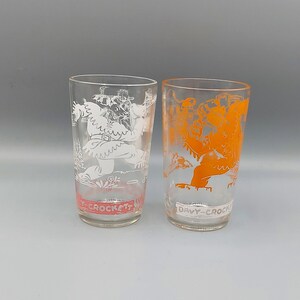Two Welch&#39;s Davy Crockett Glass Tumblers