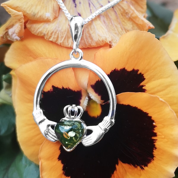 Claddagh Necklace - Etsy UK