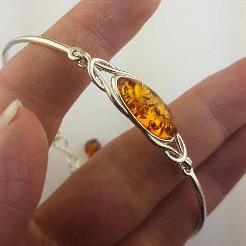 Set With Honey Amber Adjustable In Length Ideal Bangle For Small Or Large Wrists Sterling Silver Ladies Baltic Honey Amber Celtic Bangle