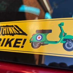 GLOSS Think Bike SCOOTER motorfiets bromfiets verkeersveiligheid autoraamsticker