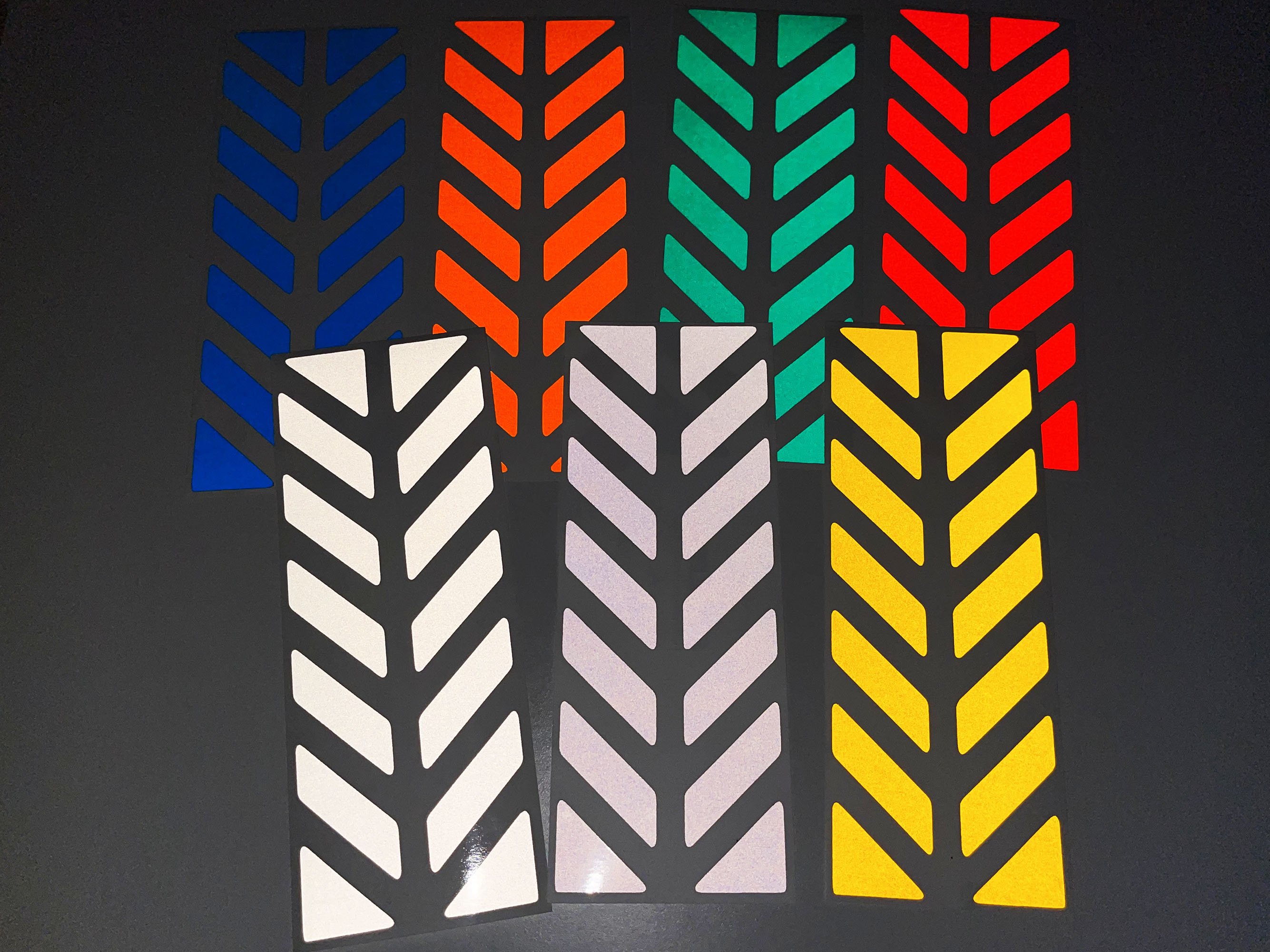 Nero  Adesivi Per Motociclette A Strisce Colorate Con Frecce Riflettenti Impermeabili Antiolio~p129640563 - Foto 2