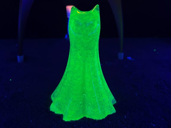 Genuine Uresinium Uranium Glass Infused Resin Tall Ghost Cat