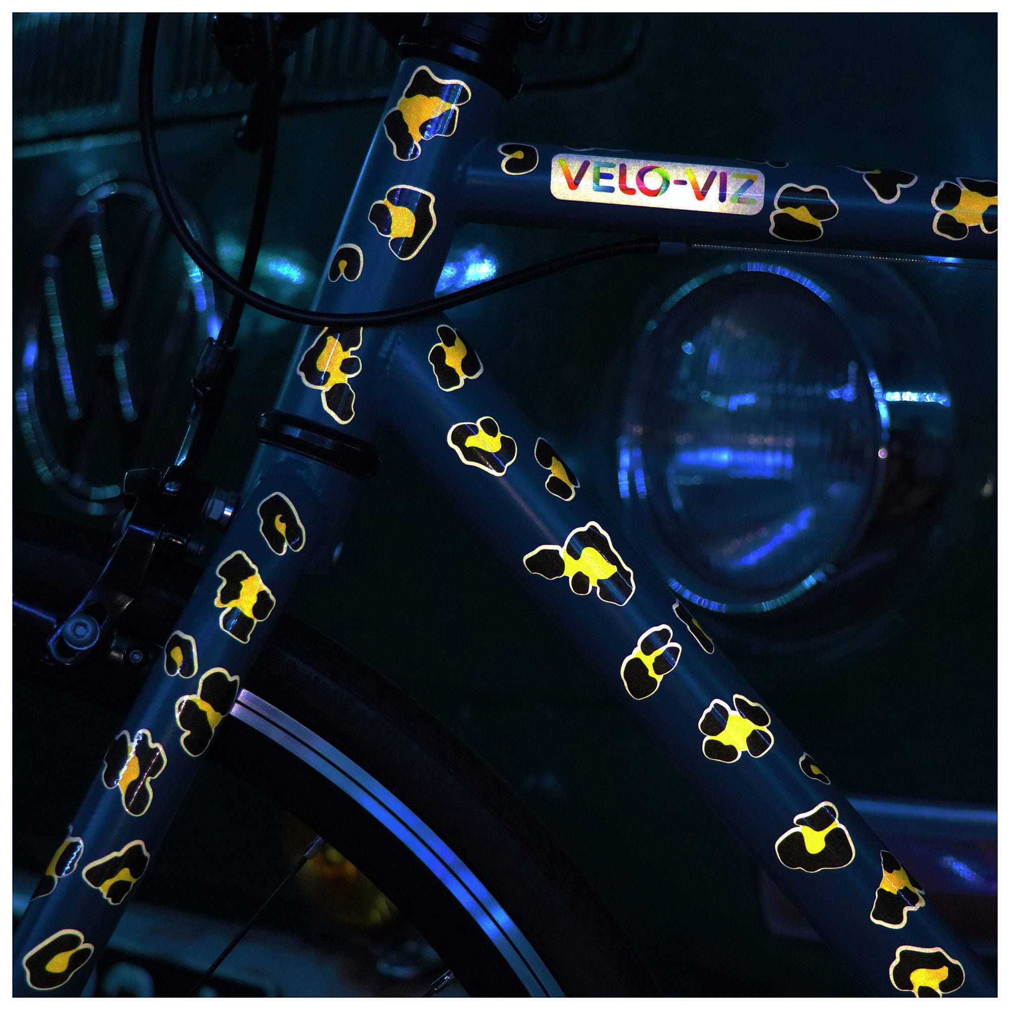 Stickers autocollants vélo cargo Veloviz REFLECTIVE imprimé léopard A4 découpés - Fondu vif - France