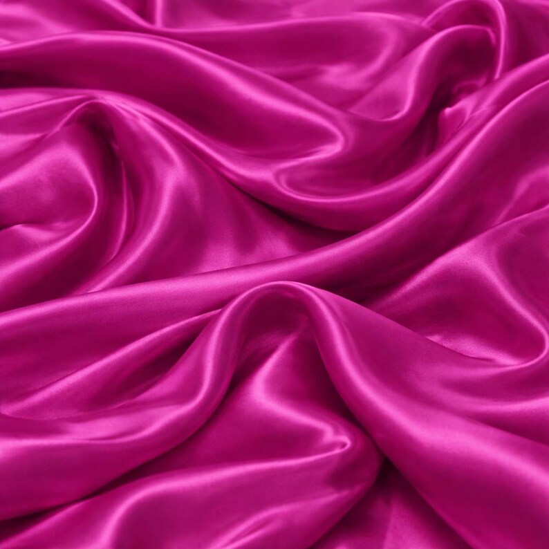 Silkeslen satinklänningstyg enfärgat lyxigt bröllopstyg 150 cm Fuschia