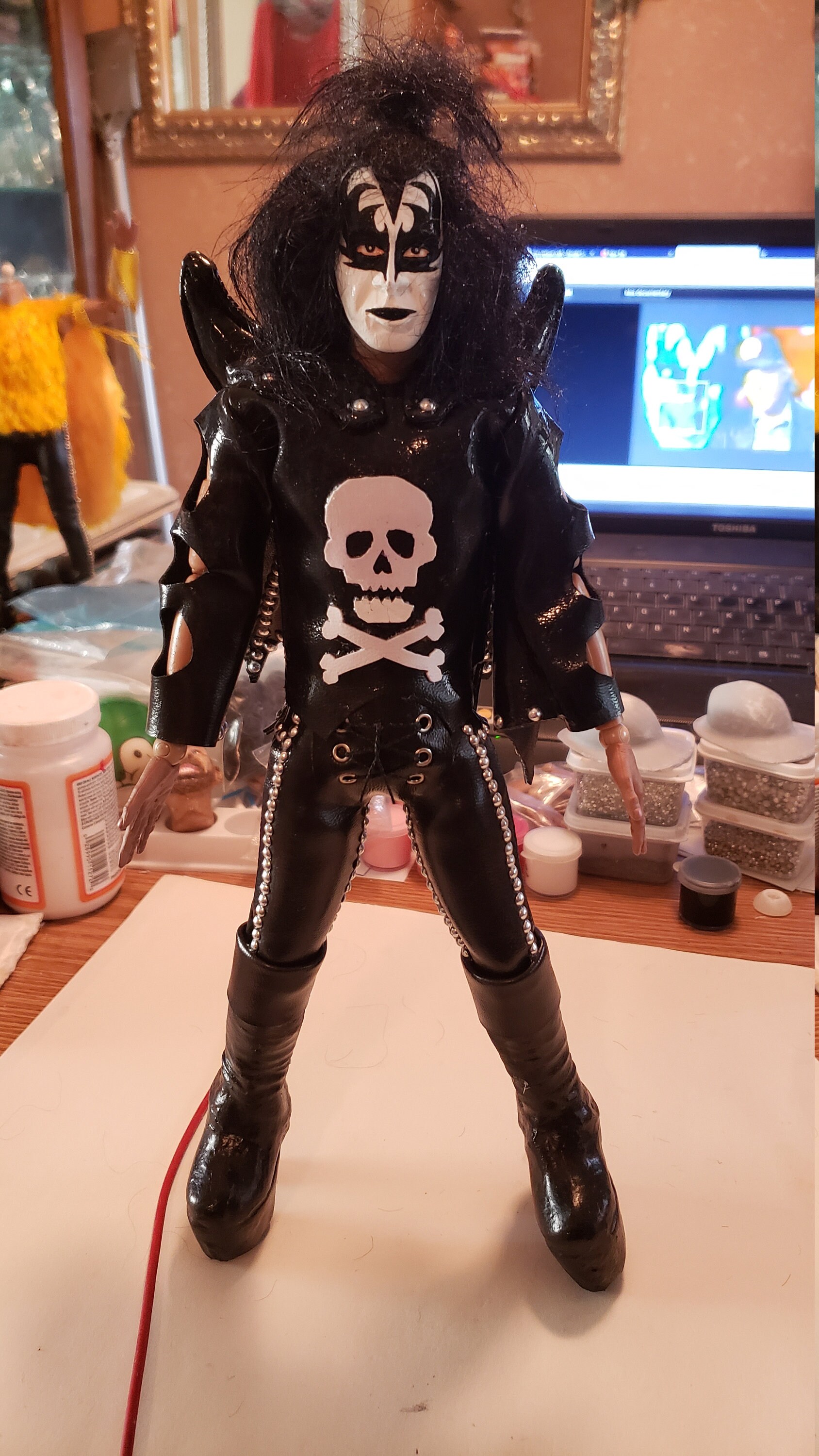 KISS ジーンシモンズ ホッターザンヘル 1974 ミニチュア KISS ジーンシモンズ ホッターザンヘル 1974 ミニチュア