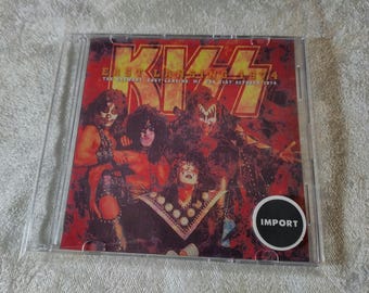 KISS「デストロイヤー 45周年記念」ダブルCD、ステッカー2枚付き