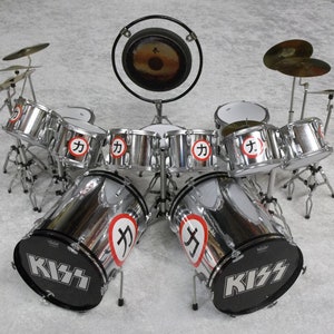 【KISS/フィギュア】エリック・カー CREATURES ドラムセット付 KISS Eric Carr Animalize Collection Glitter Art - Etsy 日本
