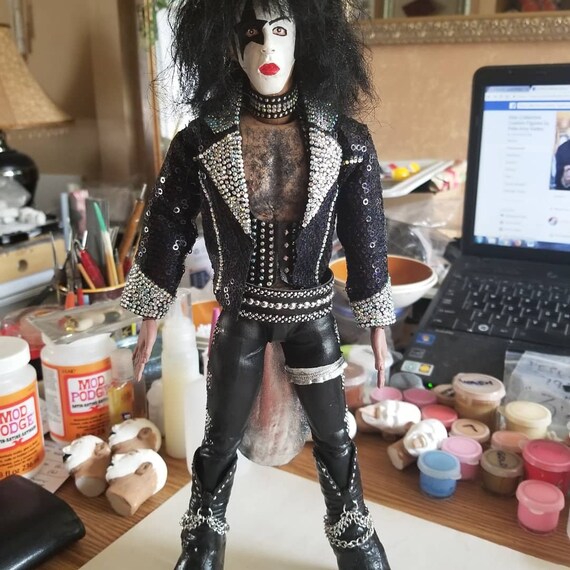 KISS Paul Stanley Love Gun 1977 Custom 1/6 Scale Replica