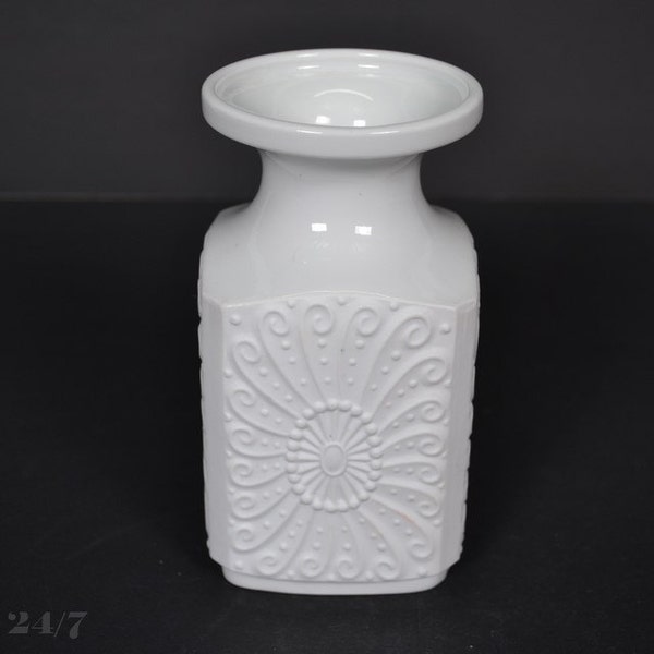 Royal Porzellan Bavaria KPM   porcelain vase -  Germany 724/2