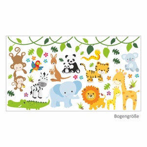 Könnte beinhalten: Ein Set mit bunten Dschungeltier-Stickern mit einem Löwen, Tiger, Giraffe, Zebra, Elefant, Affe, Koala, Känguru, Panda, Schlange, Papagei und Krokodil. Die Sticker sind perfekt, um das Kinderzimmer zu dekorieren oder jedem Raum einen Hauch von Verspieltheit zu verleihen.