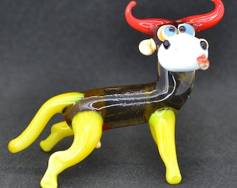 牛の動物が描かれた手作りガラス、アートガラス、吹きガラス、ガラス