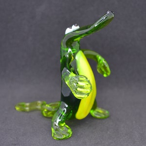 Glass crocodile figurine - Collectible glass crocodile ornament - Green glass crocodile sculpture - Glass crocodile statue - Crocodile gifts