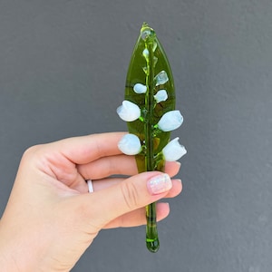 Glass Lily of the Valley Flowers - May Lily with Long Stem - Flower Gift for Mom - Blown Glass Lily Flower for Vase Statue Gift Decoration