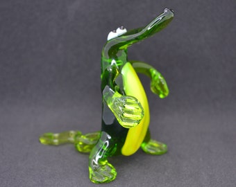 Handmade Green Glass Crocodile Figurine: Collectible Reptile Art