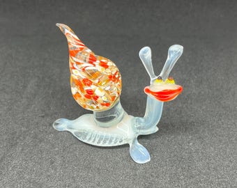カタツムリ　ガラス細工　ミニチュア ガラス細工 カタツムリ（S) 緑 ミニチュア 雑貨 置物 小物 雨