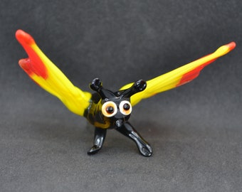 手作りガラスの蝶の置物：赤と黄色のアートガラス装飾 - Etsy 日本
