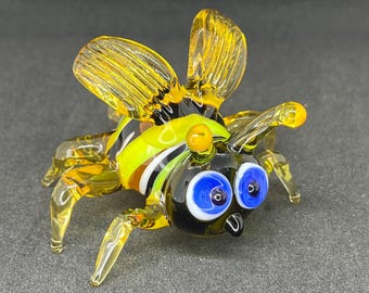 Figura de abeja de vidrio artesanal – Miniatura de abeja de vidrio soplado – Escultura de abeja de mesa – Estatua de abeja coleccionable – Bonita decoración de escritorio de abeja