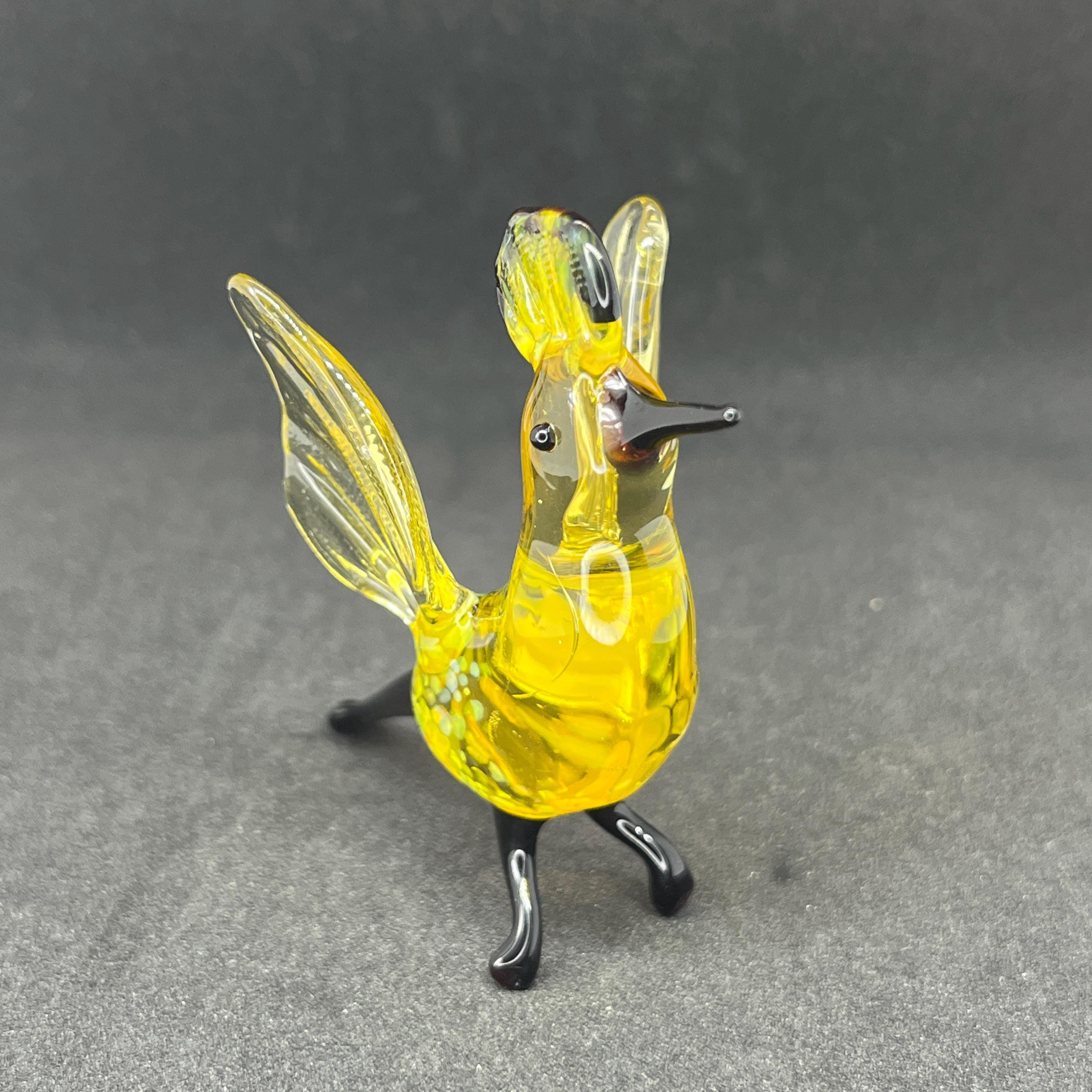 黄色のガラスの鳥の置物 - 小さな鳥のペーパーウェイト像 - ガラスの鳥