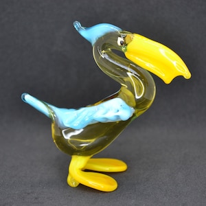 Figura de pelícano de vidrio soplado: adorno de vidrio artístico coleccionable